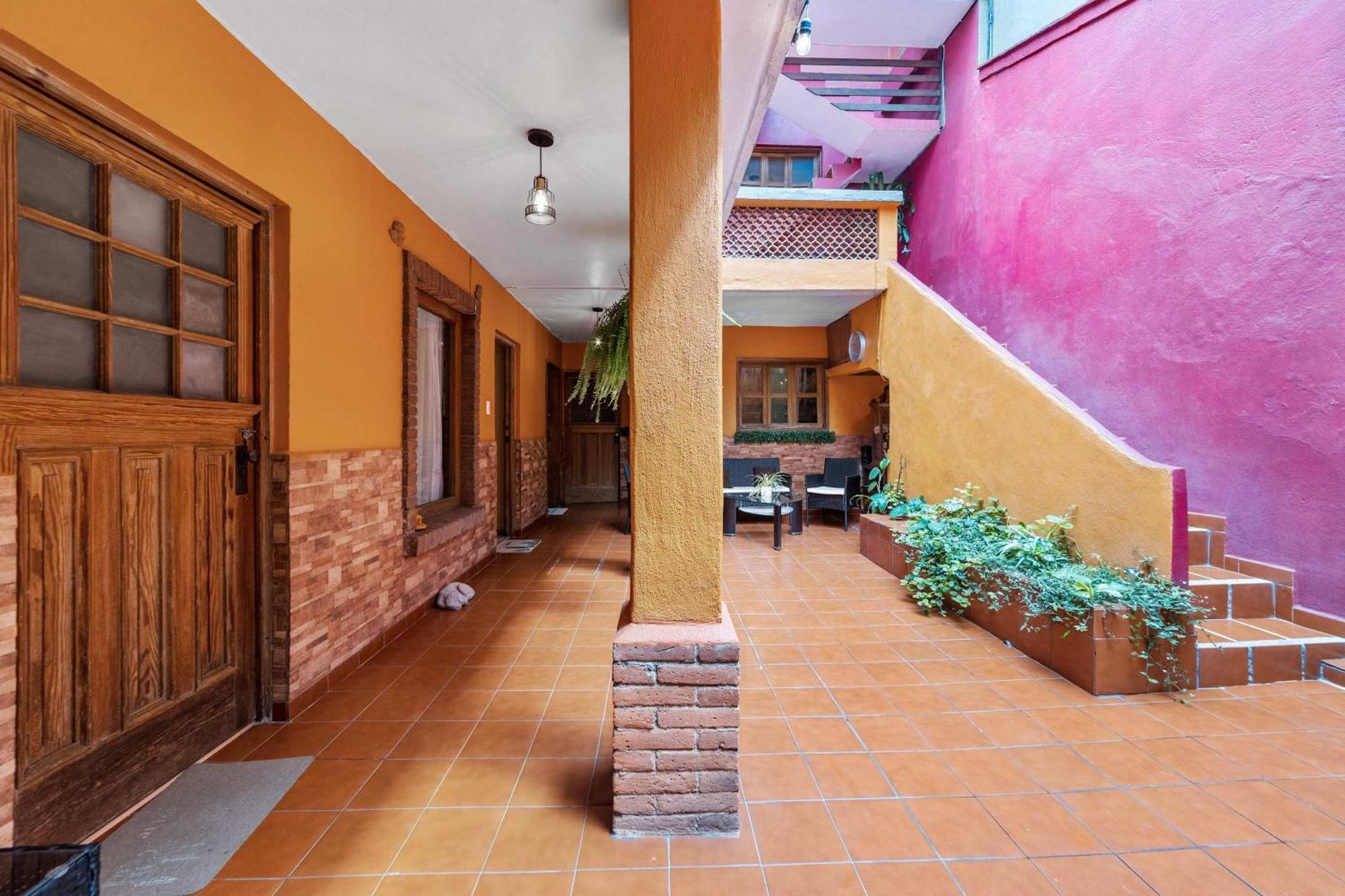 Charming 2-Bedroom Retreat In Lomas De Bezares مدينة مكسيكو المظهر الخارجي الصورة